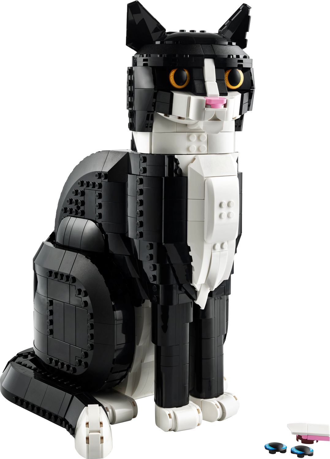 LEGO® 21349 Tuxedo Cat — собранная модель